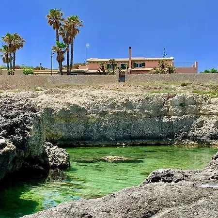 Villa Grand Beachfront Italian Augusta