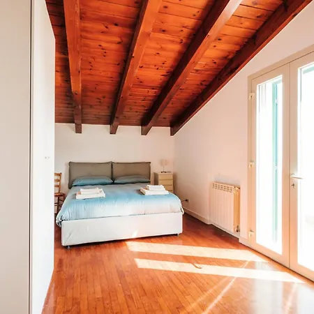 Βίλα Grand Beachfront Italian *