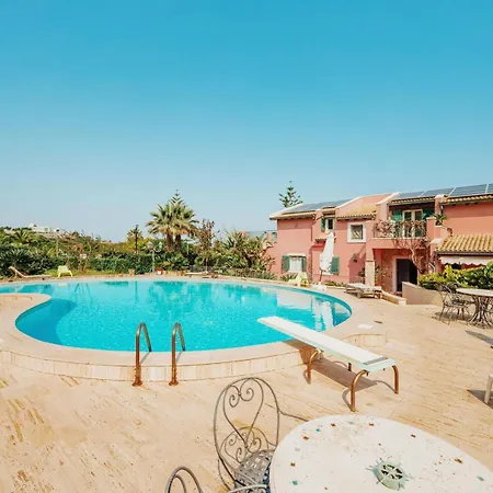 Grand Beachfront Italian Villa Augusta