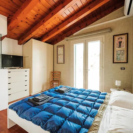Grand Beachfront Italian *